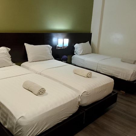 Makati Boutique Hotel Near Naia Airport Terminal 3 Edsa Pasay Cbd Μακάτι Εξωτερικό φωτογραφία