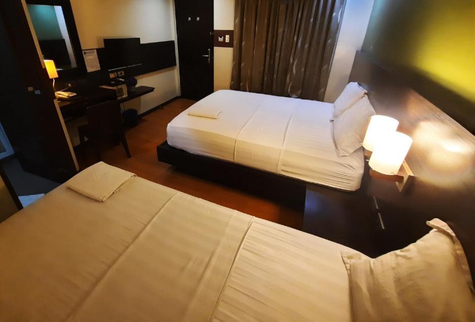 Makati Boutique Hotel Near Naia Airport Terminal 3 Edsa Pasay Cbd Μακάτι Εξωτερικό φωτογραφία