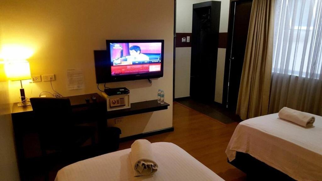 Makati Boutique Hotel Near Naia Airport Terminal 3 Edsa Pasay Cbd Μακάτι Εξωτερικό φωτογραφία